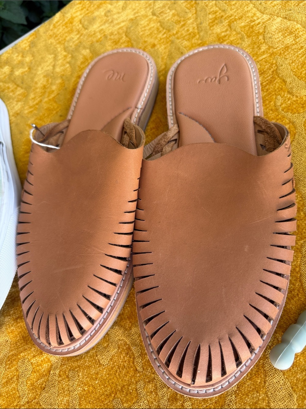 Sanuk Women's Brown Cutout Leather Slip-On Mules